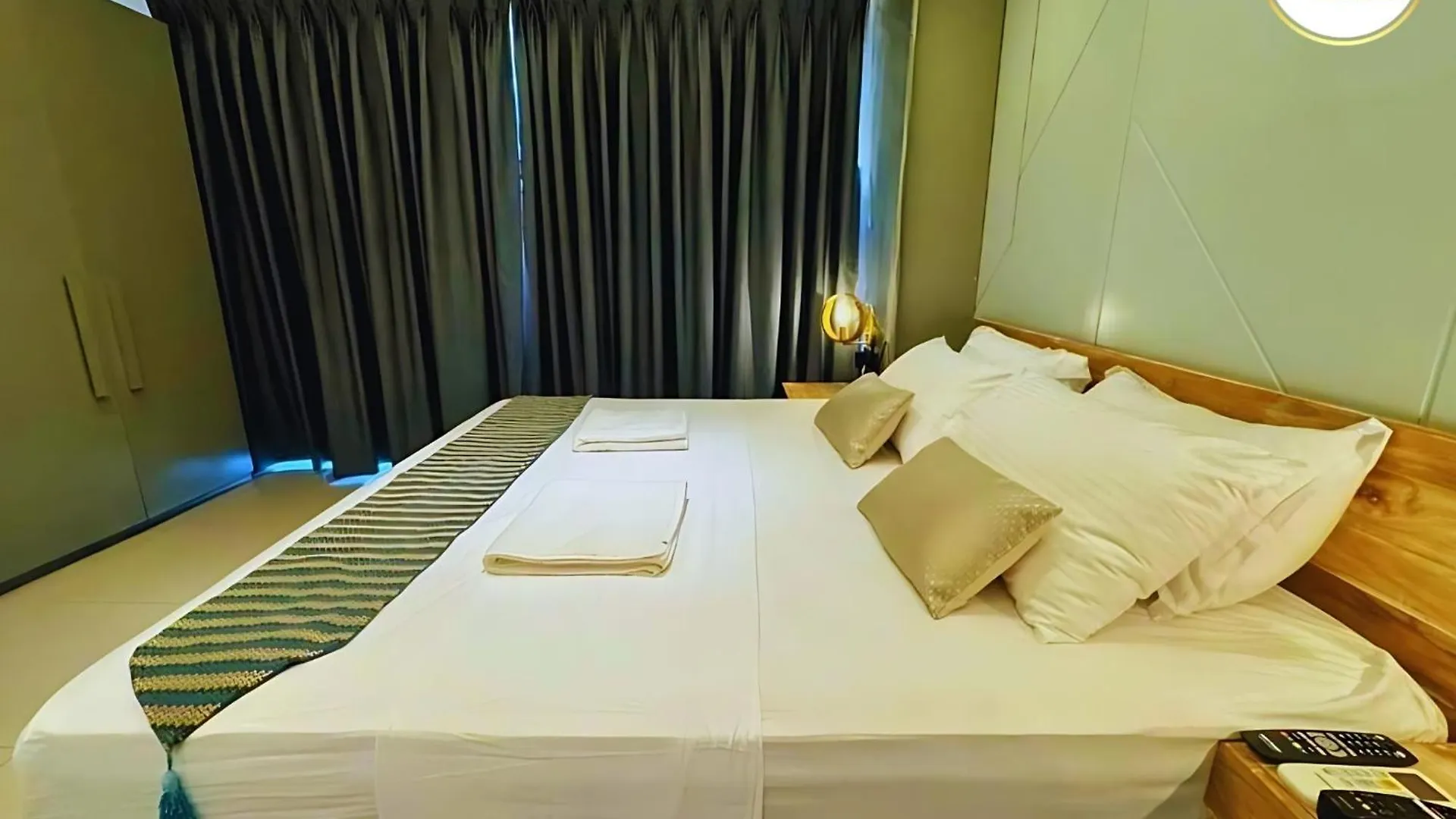Negombo Ocean Breeze Luxury Studio By Serendib Vacation 0*,