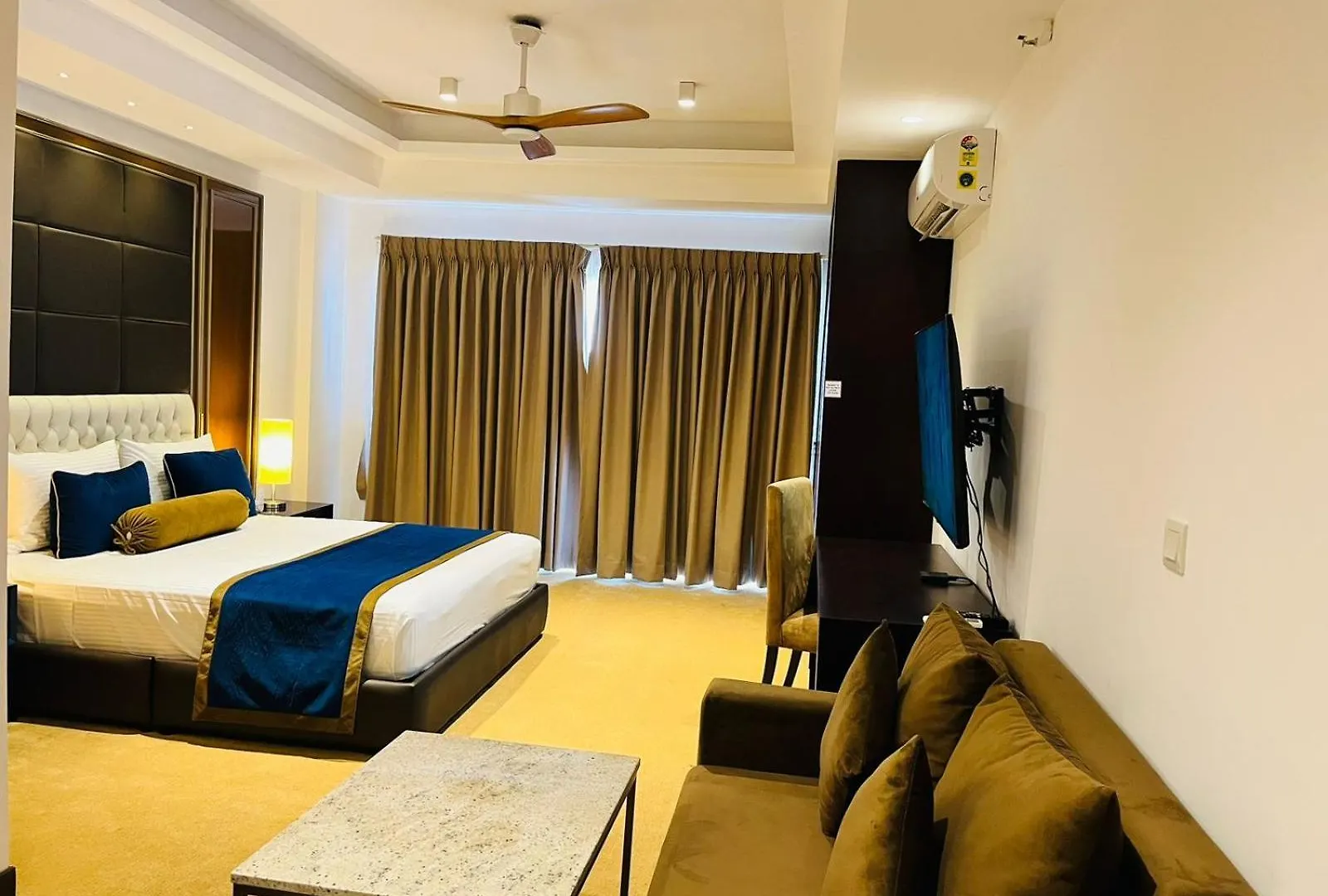 Negombo Ocean Breeze Luxury Studio By Serendib Vacation Apartamento