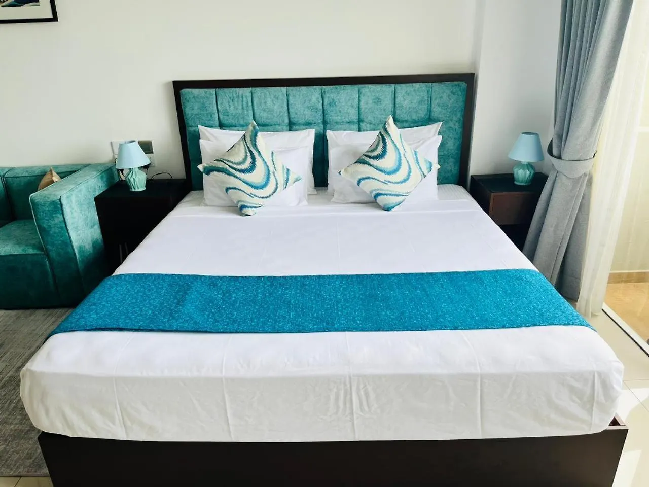 Negombo Ocean Breeze Luxury Studio By Serendib Vacation Apartamento