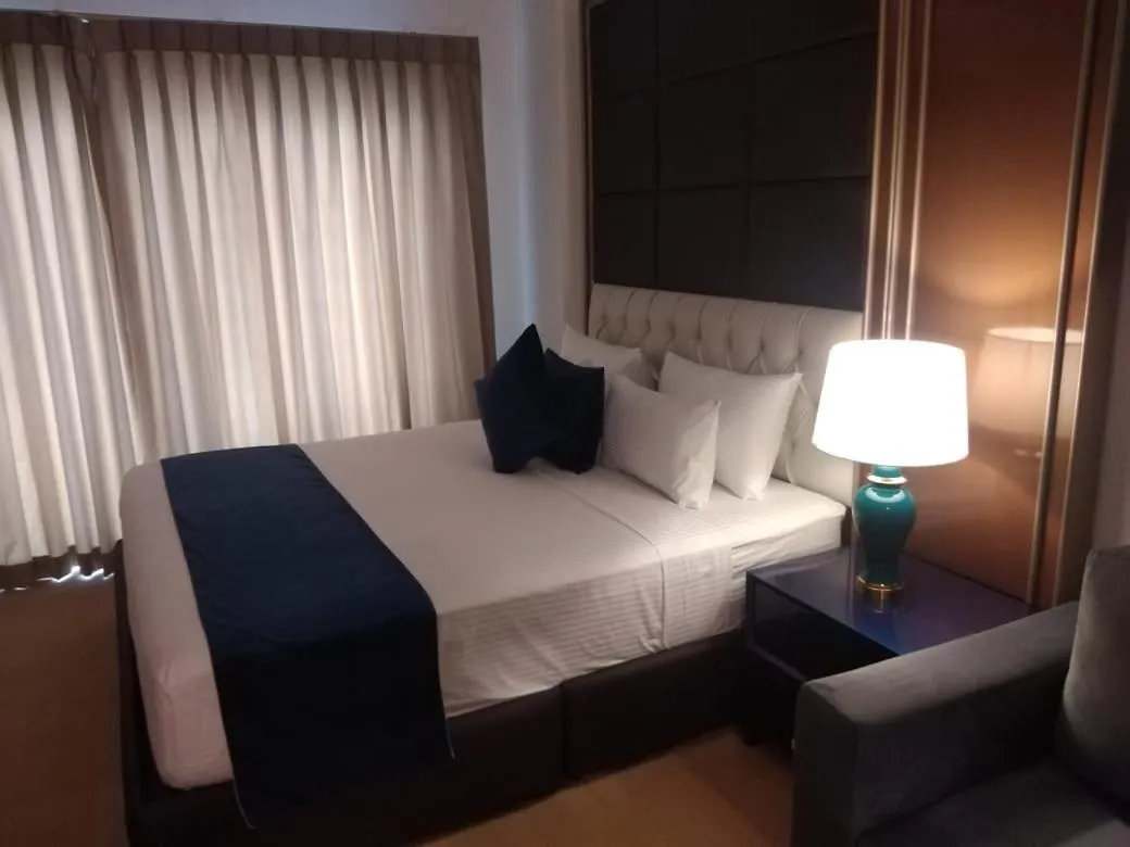 Negombo Ocean Breeze Luxury Studio By Serendib Vacation Apartamento
